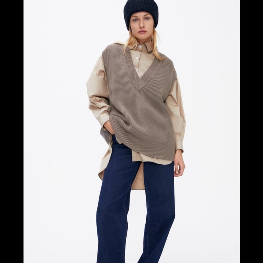 Zara vest small runs big